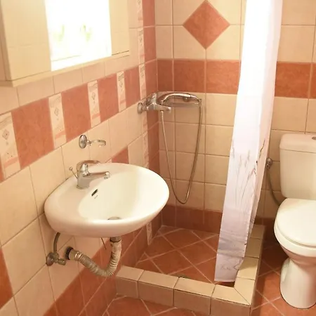 アパート Little Yard & #3