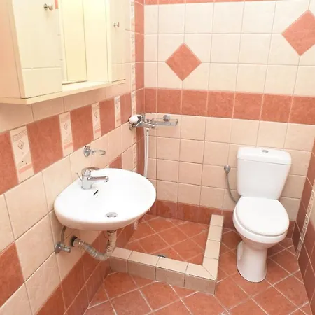 Little Yard & #3 アパート *