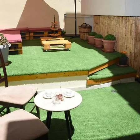 Apartment Little Yard & #3 *
