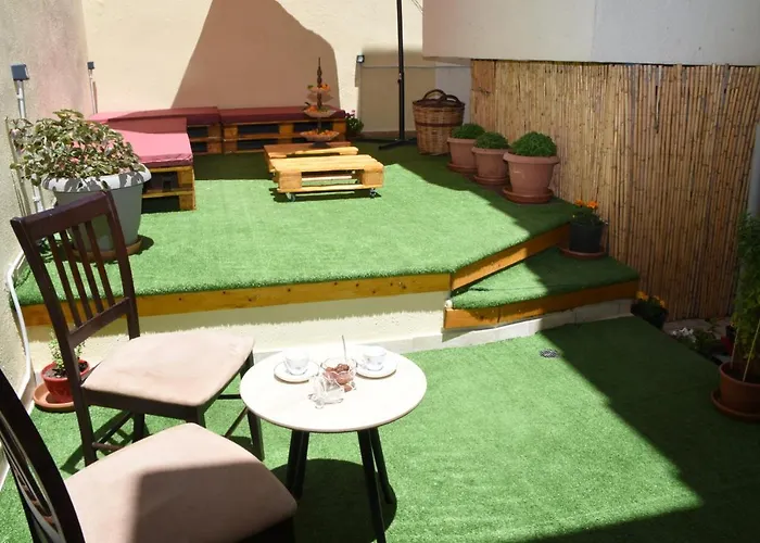 아파트 Little Yard & #3 *